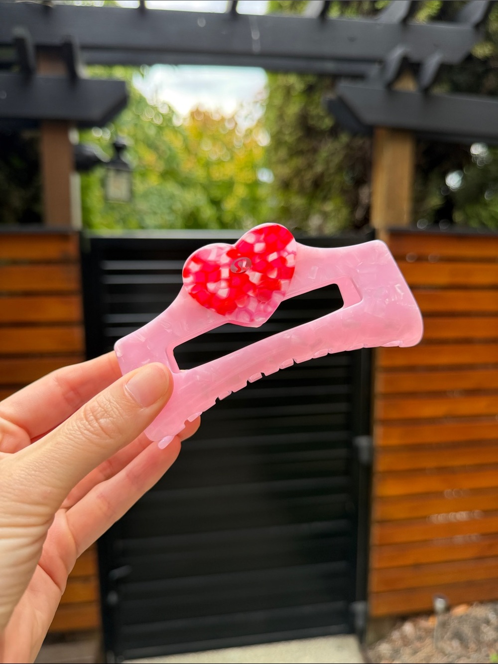 Lululemon Extra Large Claw Hair Clip Heart in Blush Blend / Oxford Red Pink